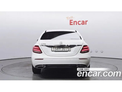 Mercedes Benz E-Class 2020 г.