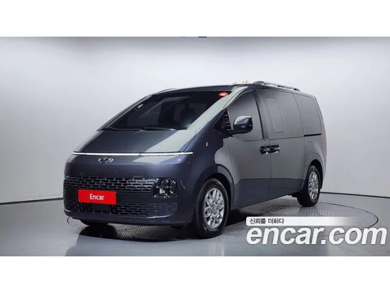 Hyundai Staria 2023 г.