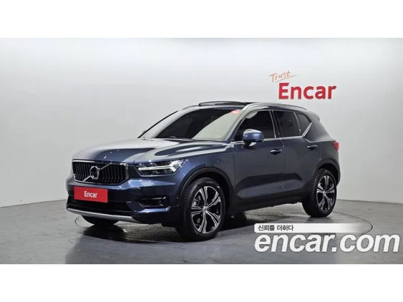 Volvo XC40 2021 г.