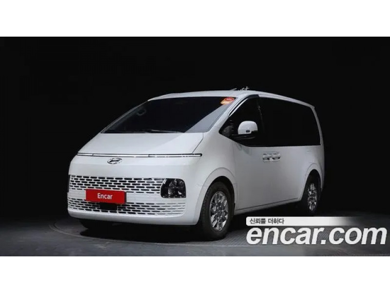 Hyundai Staria 2023 г.