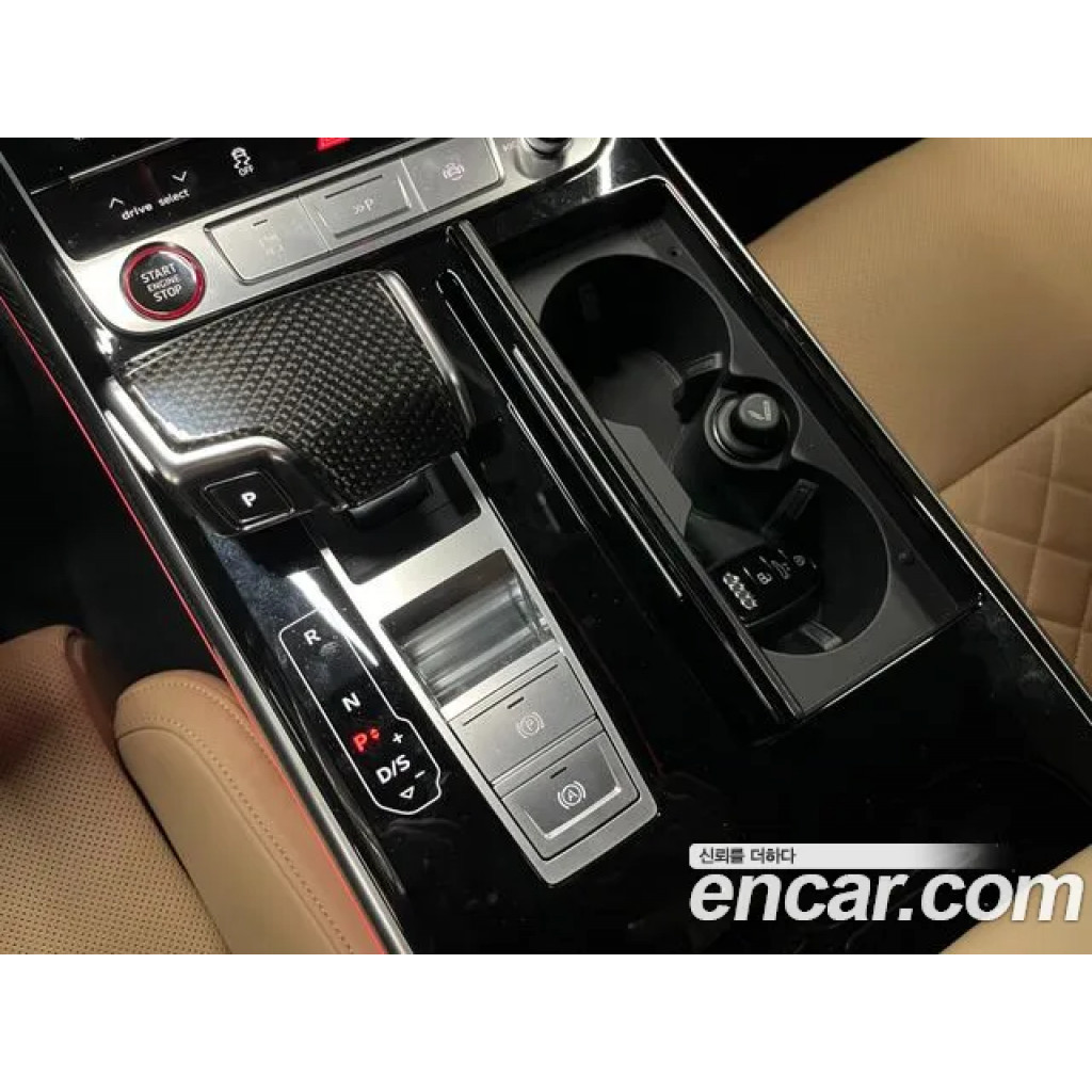 Audi S8 2021 г.
