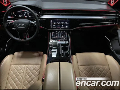 Audi S8 2021 г.