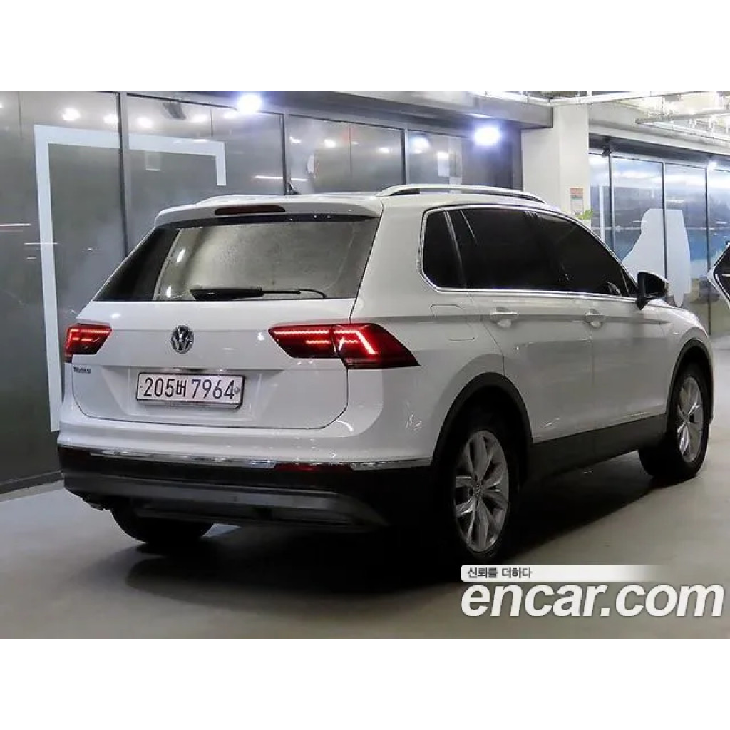 Volkswagen Tiguan 2020 г.