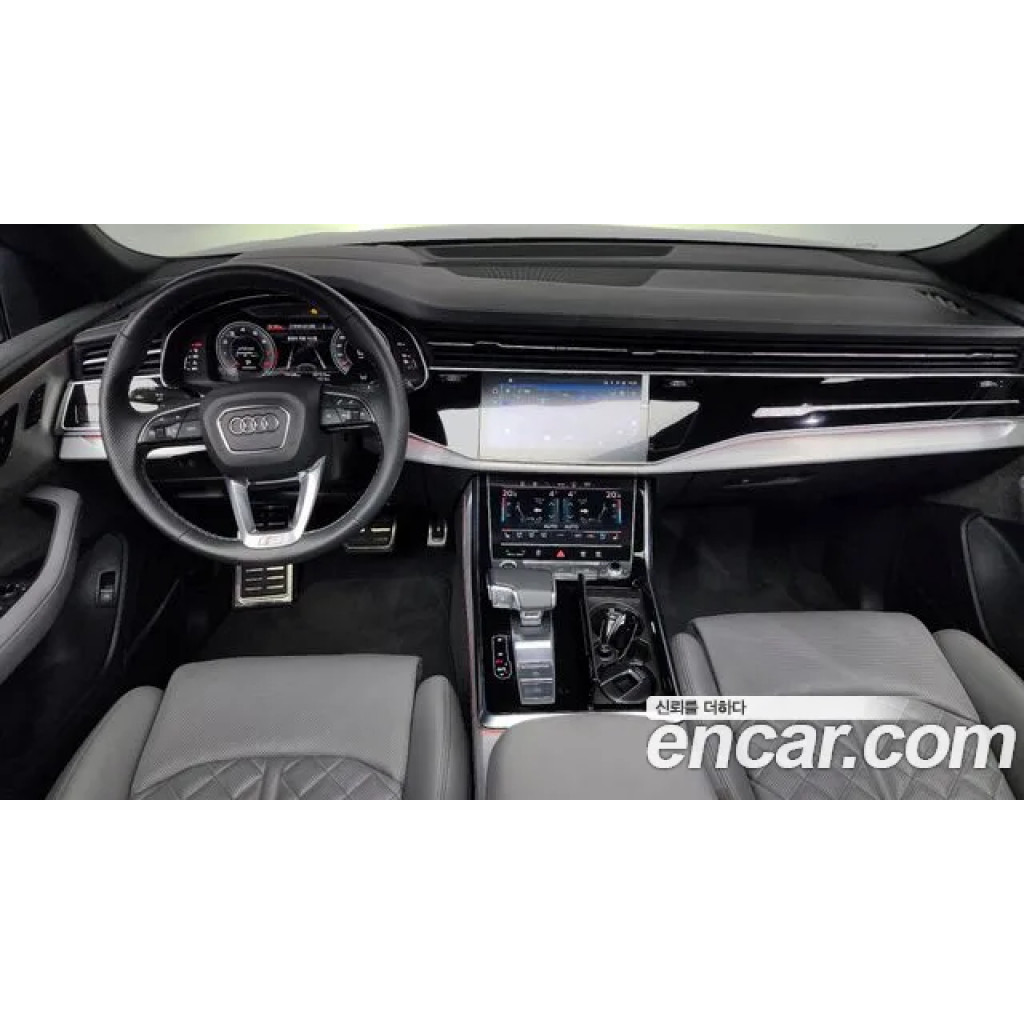 Audi Q8 2022 г.