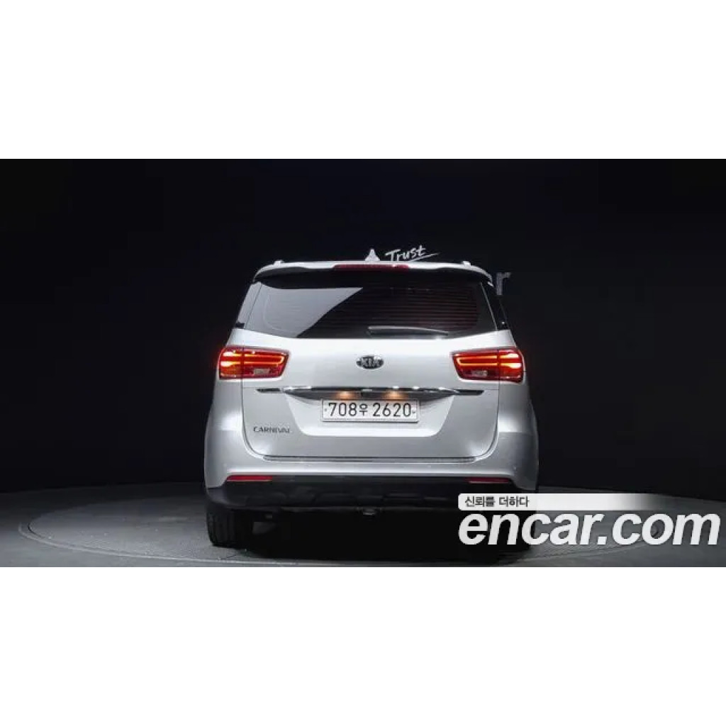 KIA Carnival 2020 г.