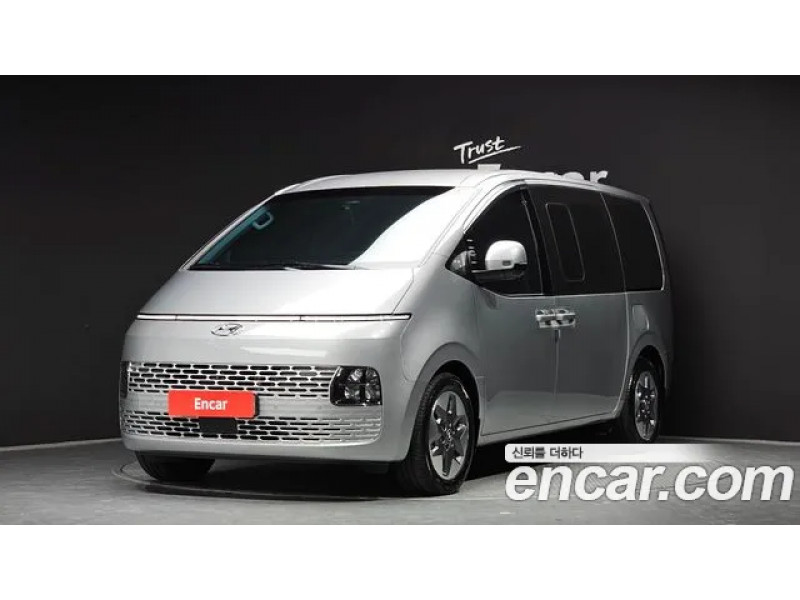 Hyundai Staria 2023 г.