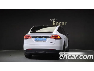 Tesla Model X 2023 г.