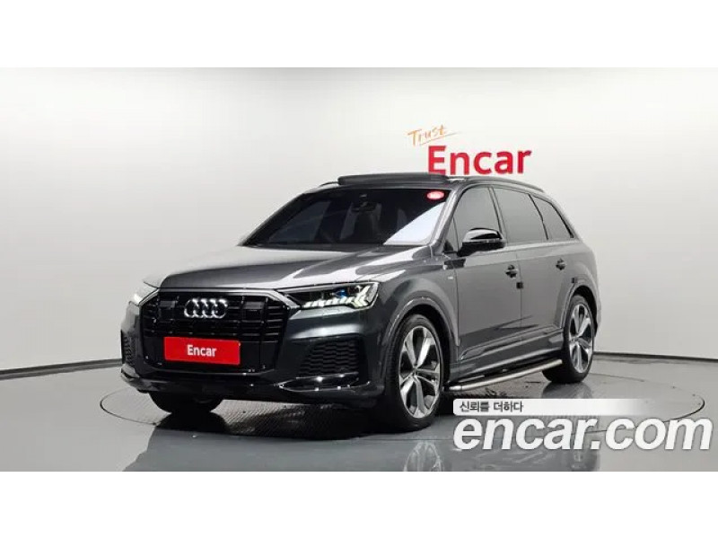 Audi Q7 2023 г.