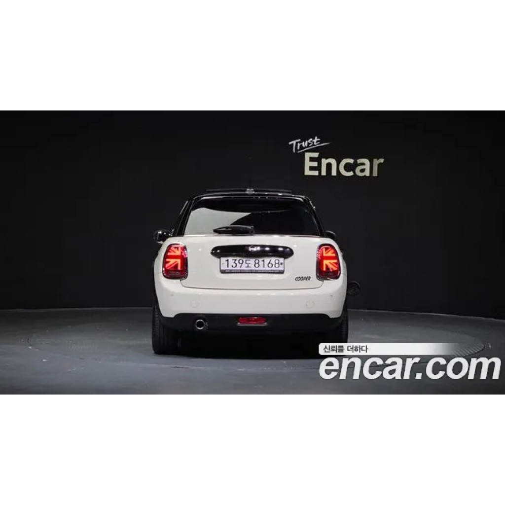 Mini Cooper 2020 г.