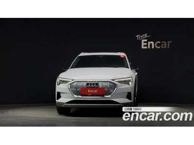 Audi E-tron 2021 г.
