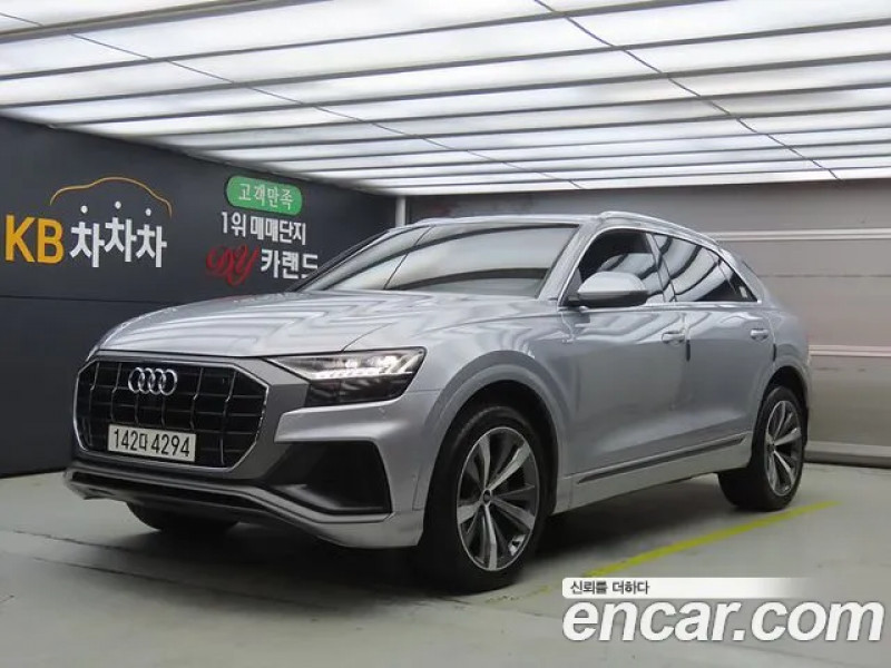 Audi Q8 2021 г.