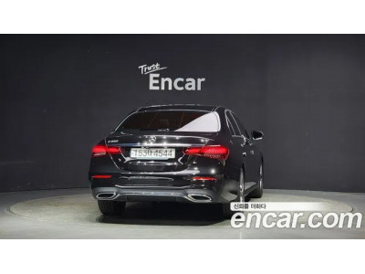 Mercedes Benz E-Class 2023 г.