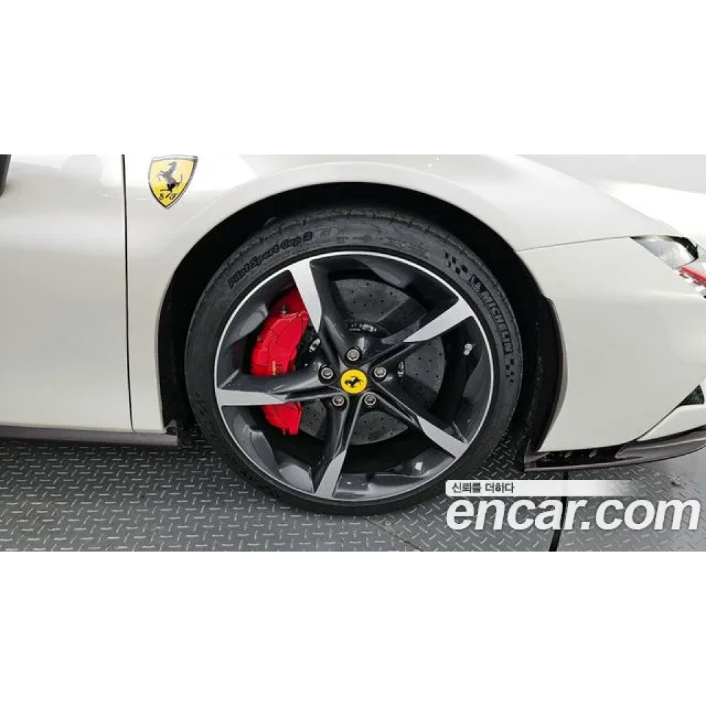 Ferrari SF90 2022 г.