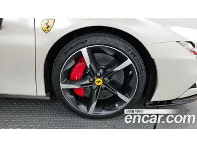 Ferrari SF90 2022 г.