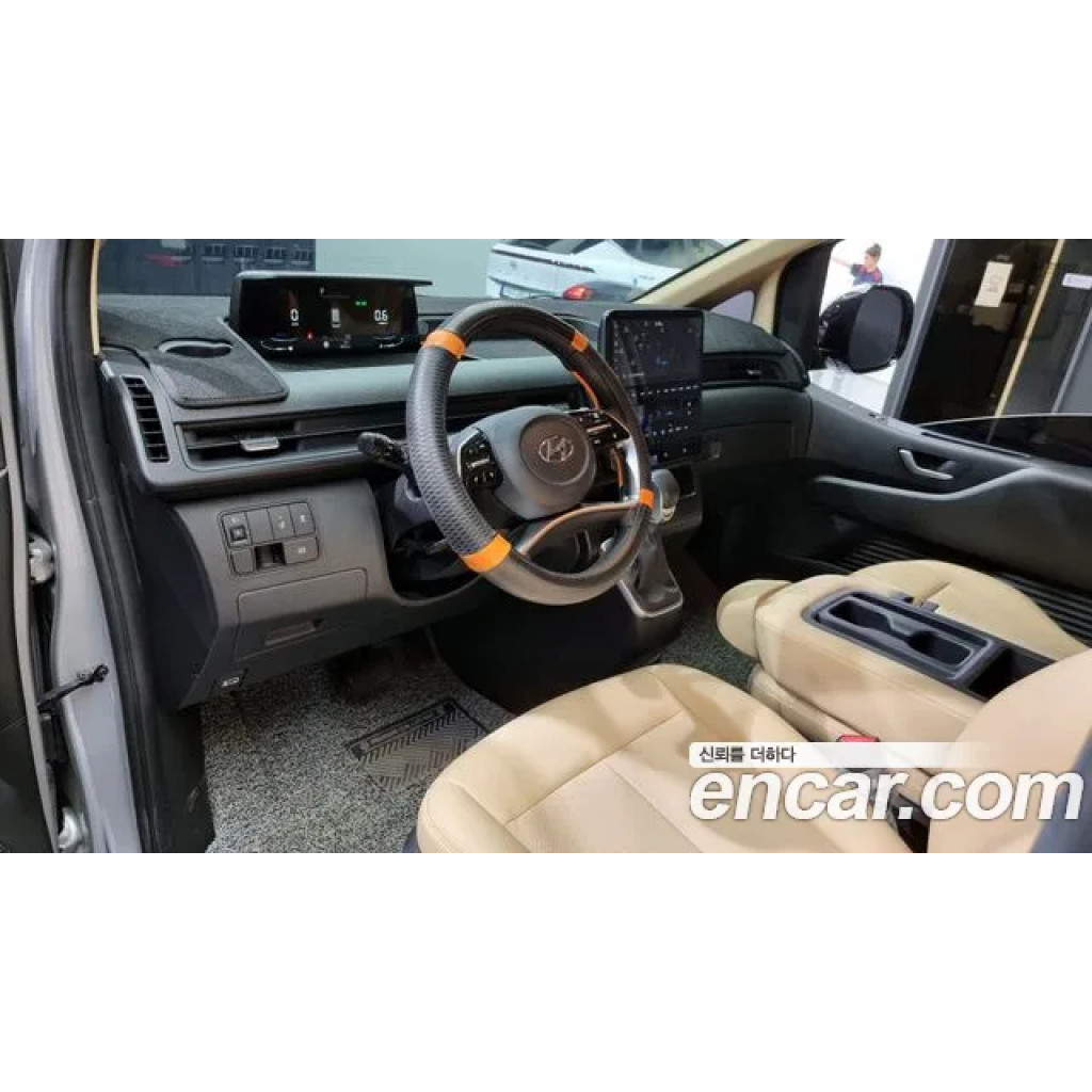 Hyundai Staria 2024 г.