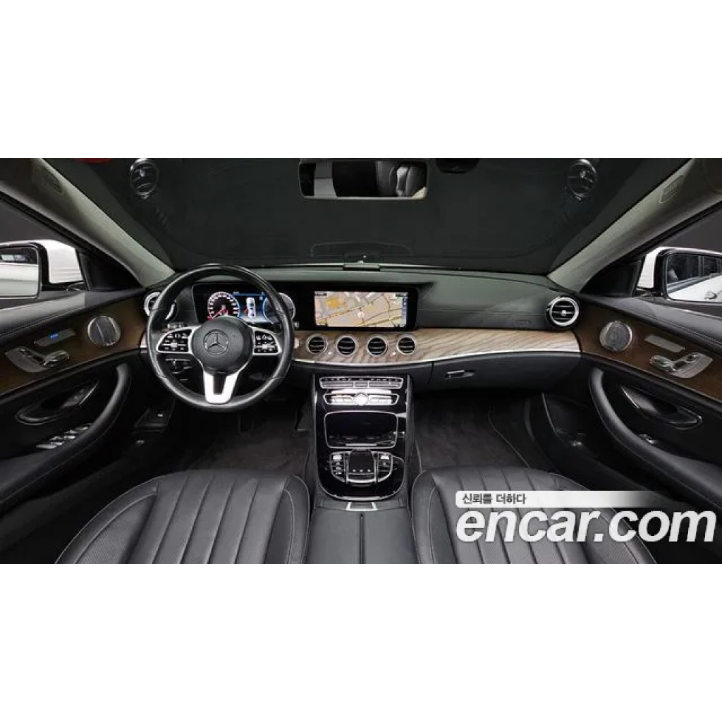 Mercedes Benz E-Class 2020 г.