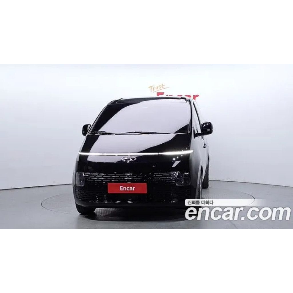 Hyundai Staria 2023 г.