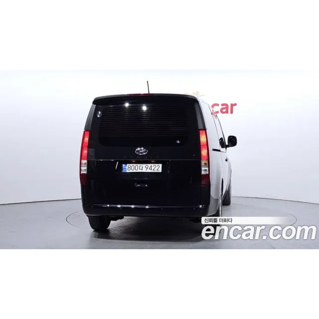 Hyundai Staria 2023 г.