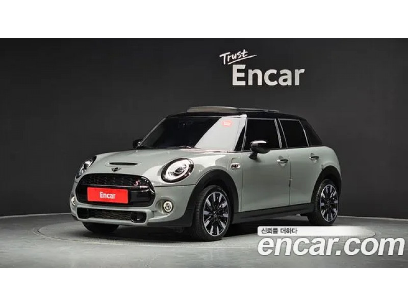 Mini Cooper 2021 г.