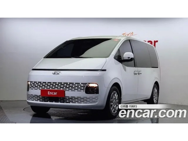 Hyundai Staria 2023 г.