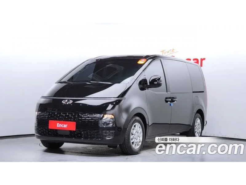 Hyundai Staria 2023 г.
