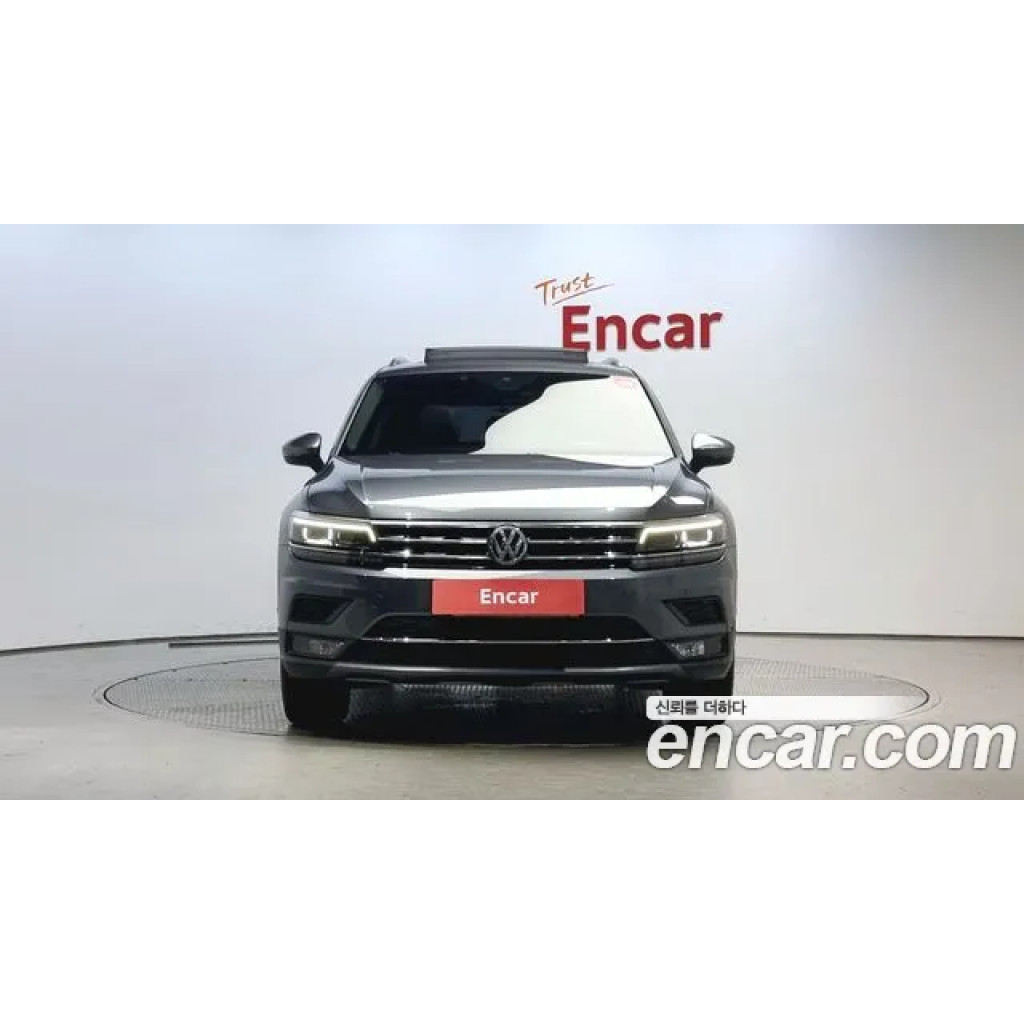 Volkswagen Tiguan 2020 г.