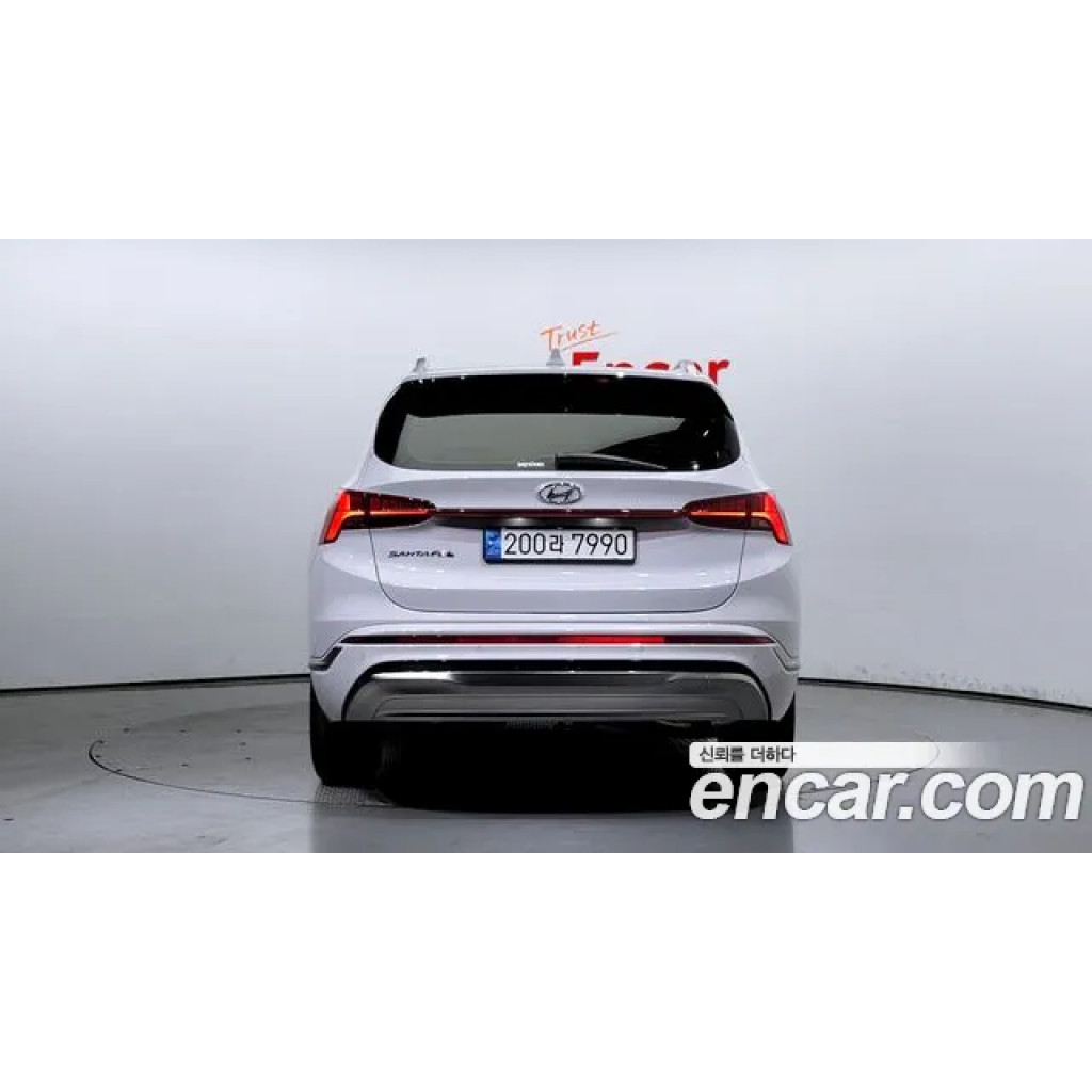 Hyundai Santa Fe 2023 г.