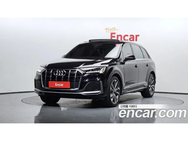 Audi Q7 2021 г.