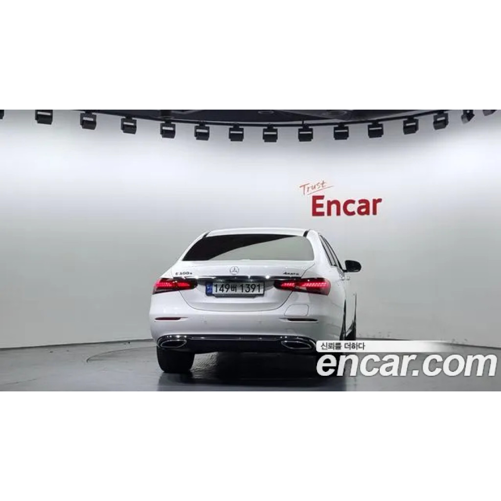 Mercedes Benz E-Class 2021 г.