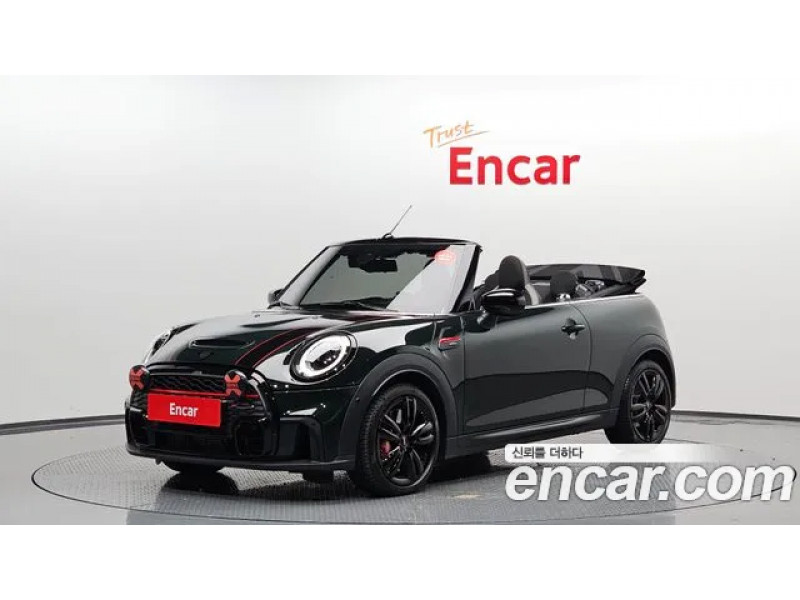 Mini Cooper Convertible 2024 г.