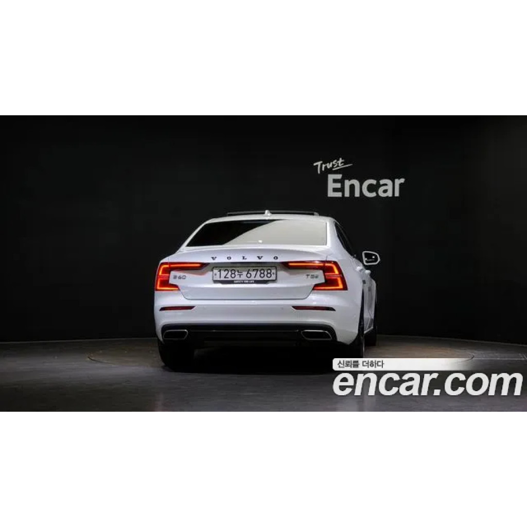 Volvo S60 2020 г.