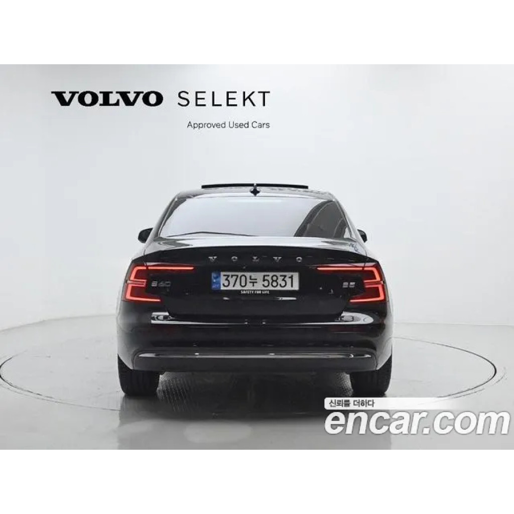 Volvo S60 2023 г.