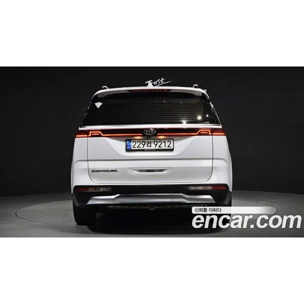KIA Carnival 2021 г.