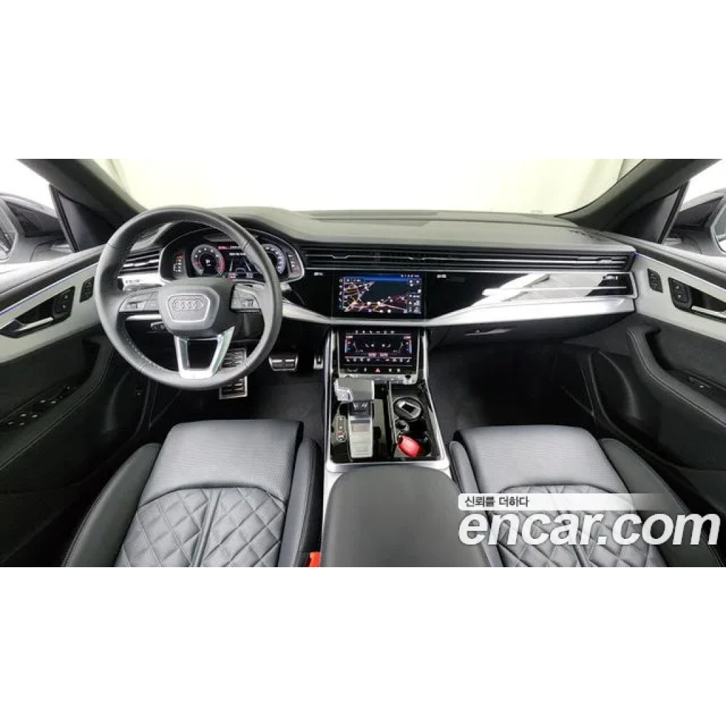 Audi Q8 2023 г.