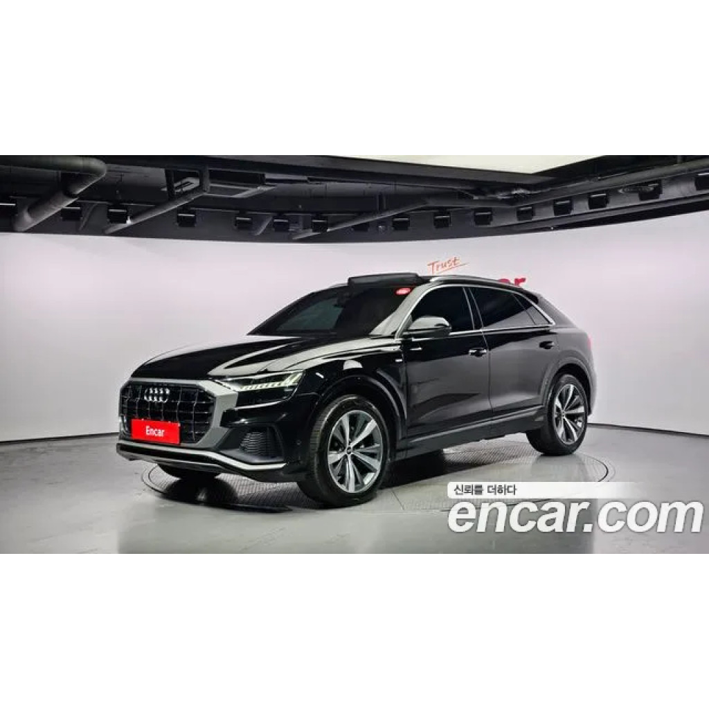 Audi Q8 2022 г.