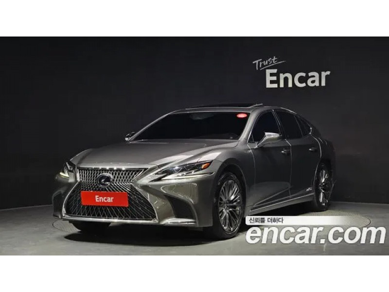 Lexus LS 2020 г.