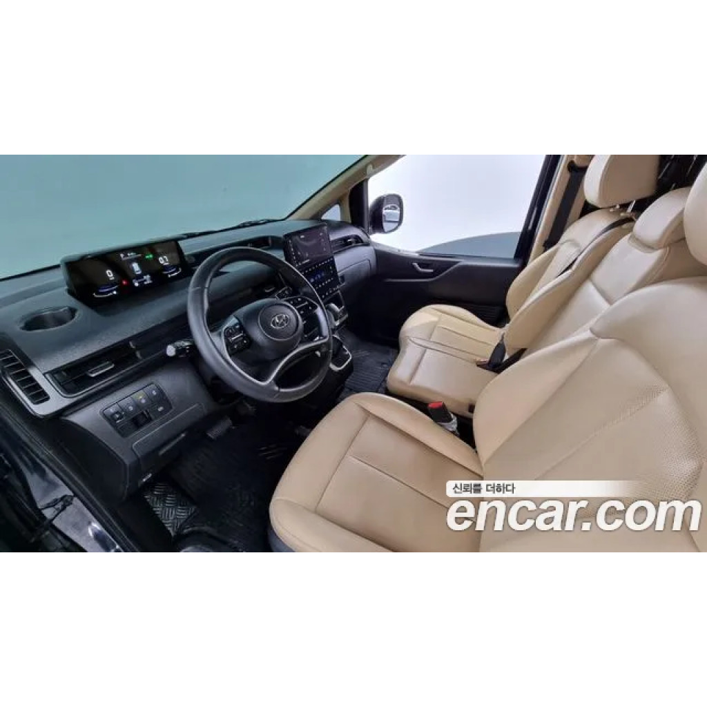 Hyundai Staria 2023 г.