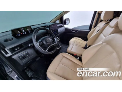 Hyundai Staria 2023 г.
