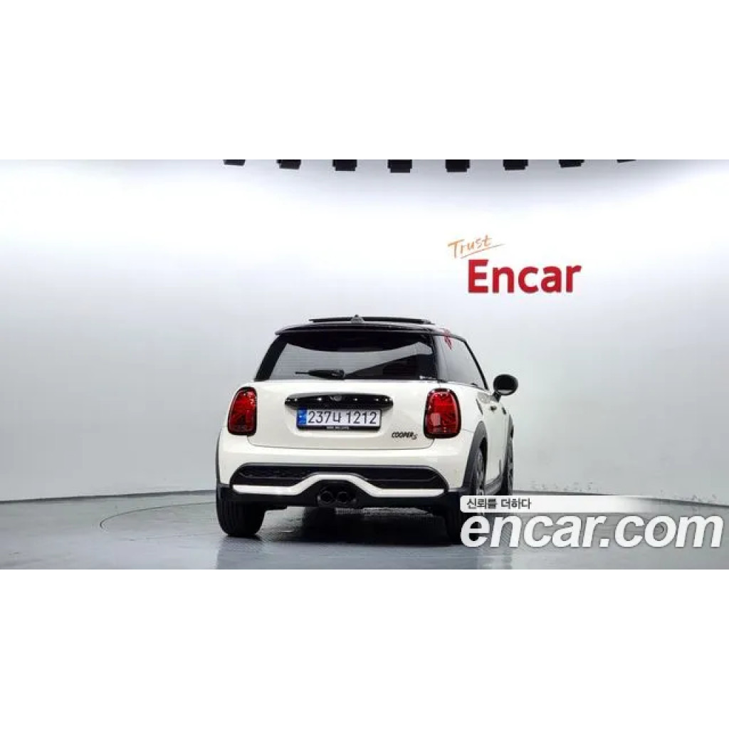 Mini Cooper 2022 г.
