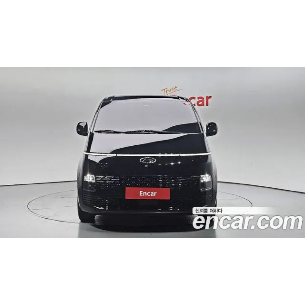Hyundai Staria 2023 г.