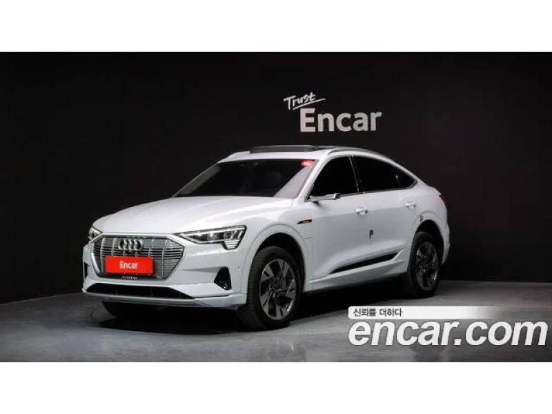 Audi E-tron 2021 г.