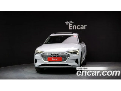 Audi E-tron 2021 г.
