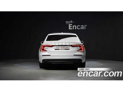 Volvo S60 2020 г.
