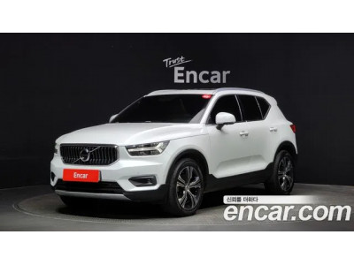 Volvo XC40 2022 г.