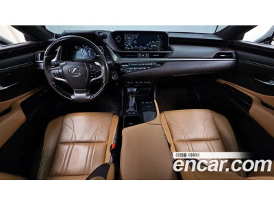 Lexus Is 2020 г.