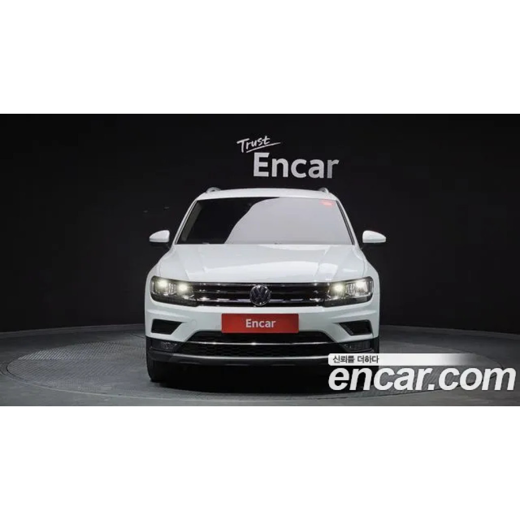 Volkswagen Tiguan 2020 г.