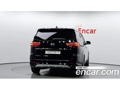 KIA Carnival 2020 г.