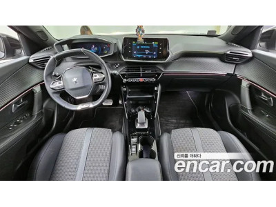 Peugeot 2008 2022 г.