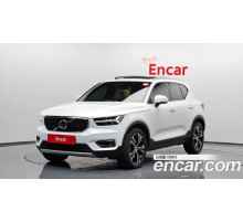 Volvo XC40 2021 г.