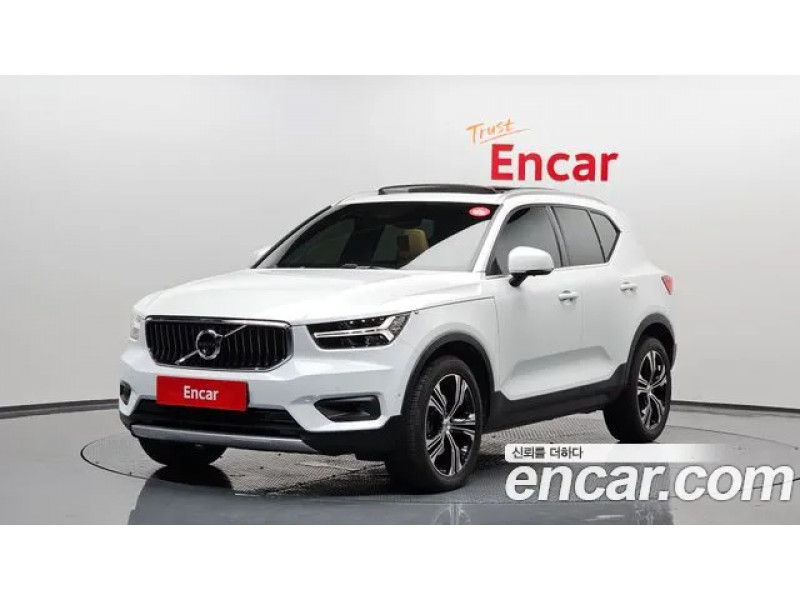 Volvo XC40 2021 г.